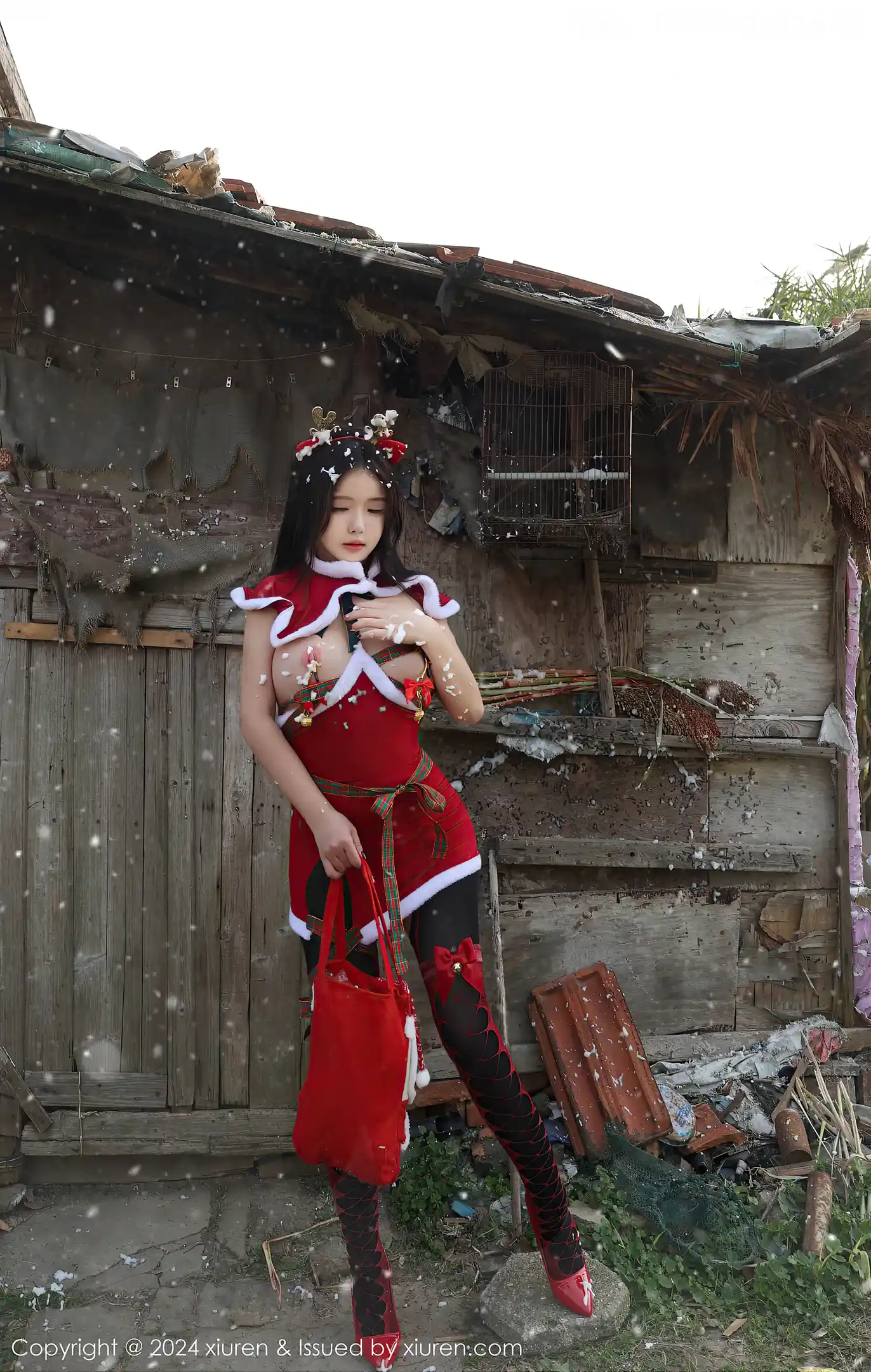 图片[5]-[XiuRen秀人网] VOL.9630 模特小薯条nienie户外圣诞主题性感情趣圣诞服饰惹火诱惑写真76P-秀人网官方网站